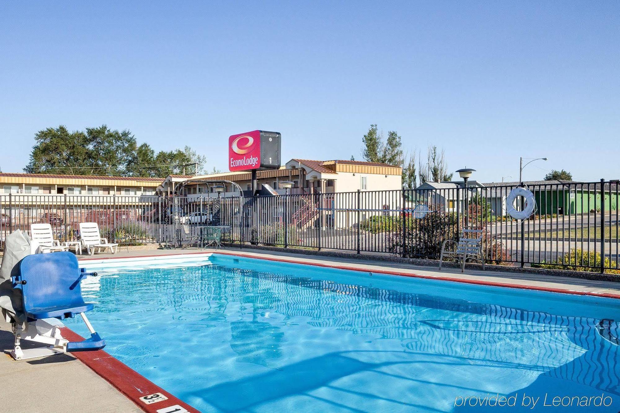 Econo Lodge Wall Exteriér fotografie
